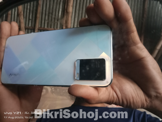 Vivo y21
